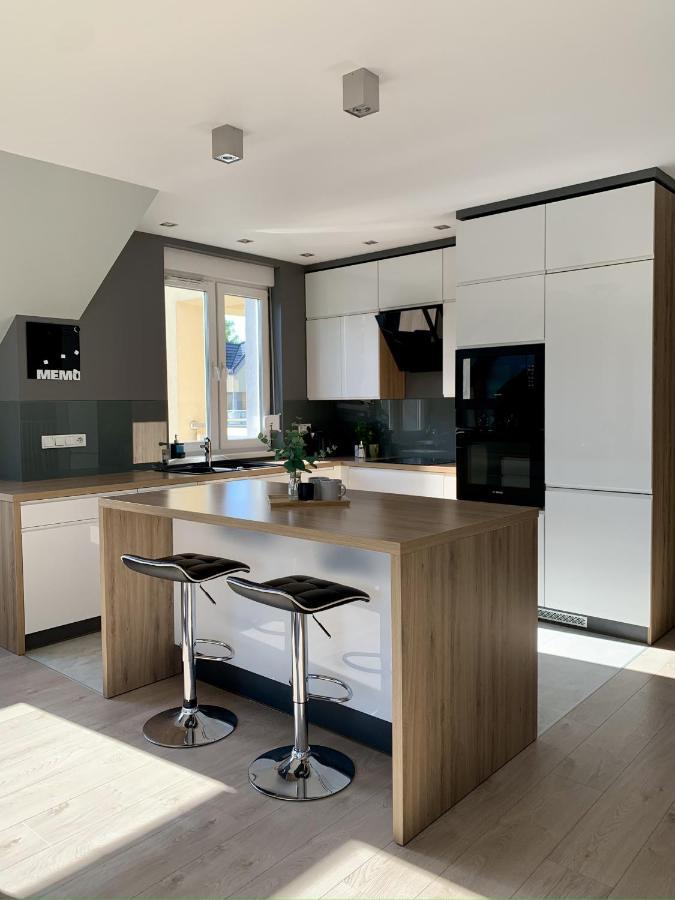 Apartament Penthouse Z Widokiem Na Sniezke I Prywatnym Parkingiem - By Spaceapart Jelenia Góra Extérieur photo