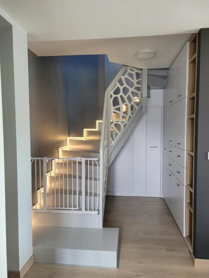 Apartament Penthouse Z Widokiem Na Sniezke I Prywatnym Parkingiem - By Spaceapart Jelenia Góra Extérieur photo